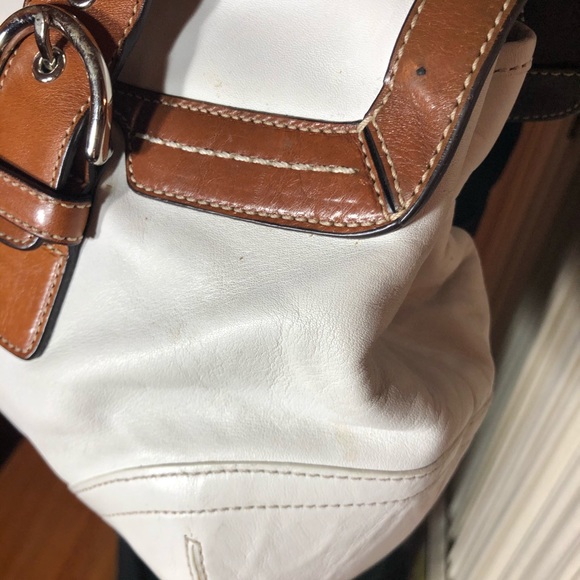 COACH WINTER WHITE/BROWN LEATHER SHOULDER BAG - Picture 13 of 15